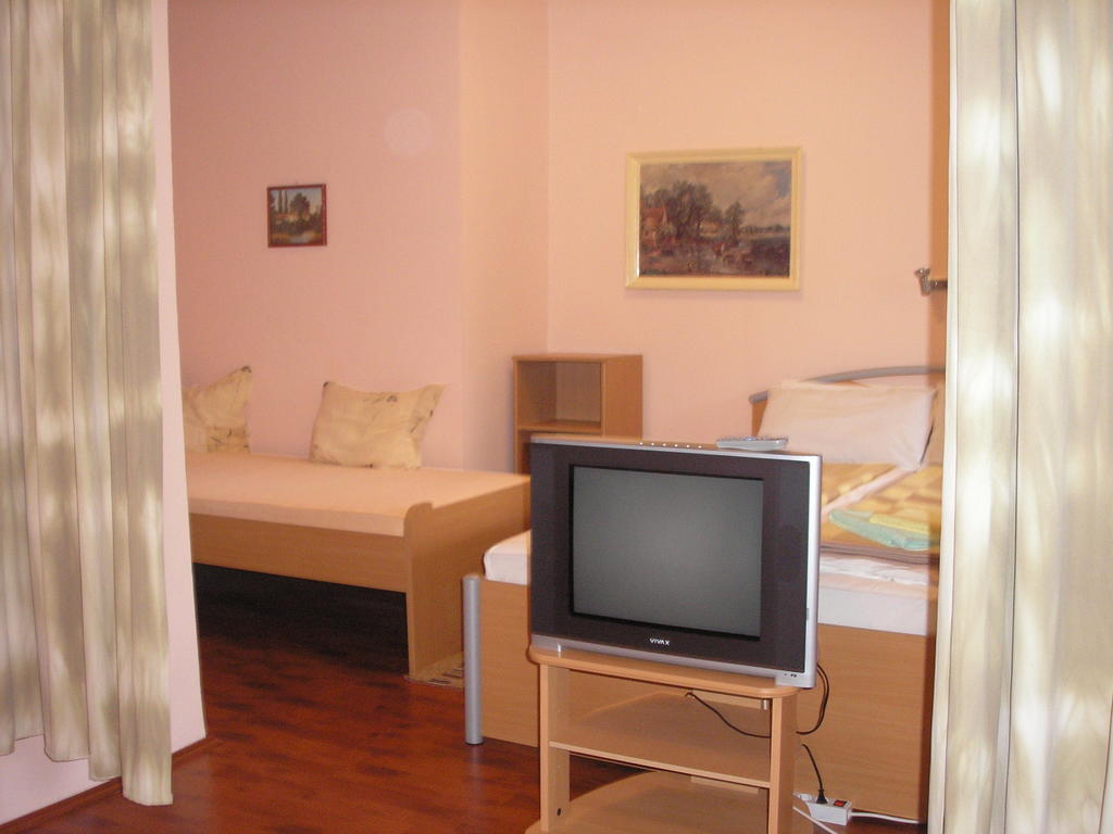 Stara Breza 1 Rooms Palić Habitación foto